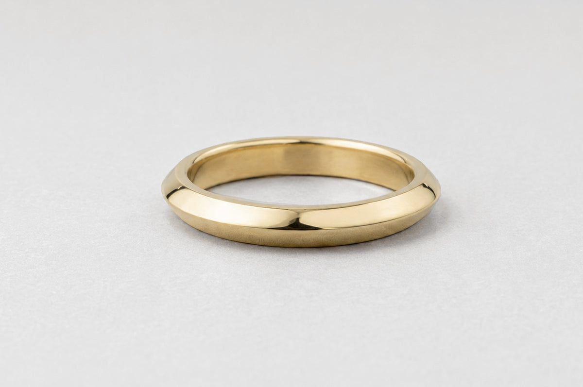 ANGULAR BAND | YELLOW GOLD