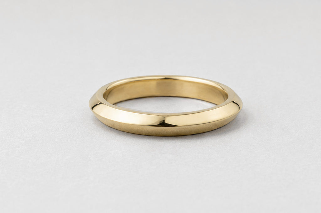 ANGULAR BAND | YELLOW GOLD