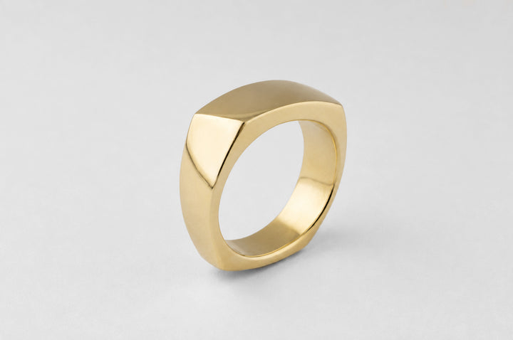 ASYMETRICAL RING | YELLOW GOLD