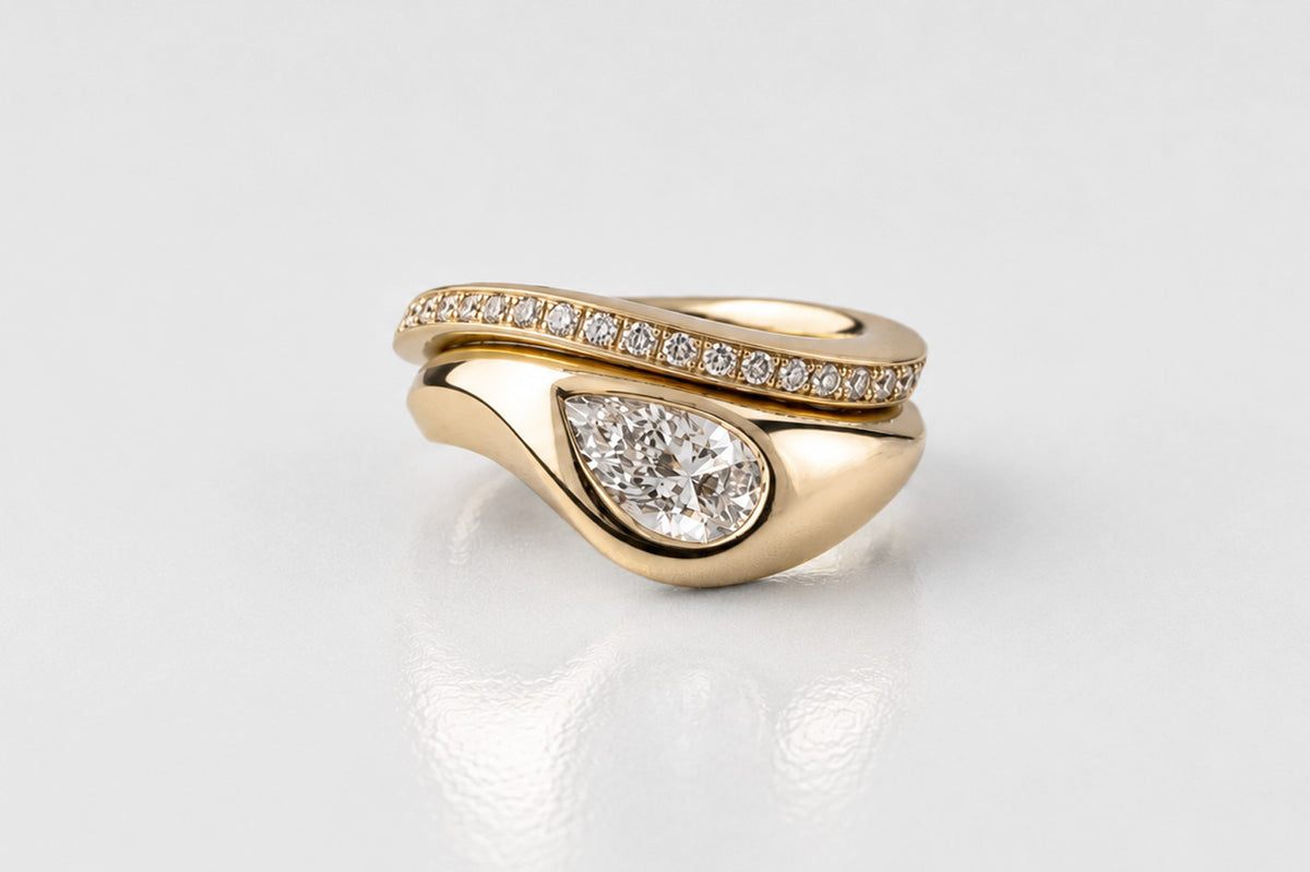 PEAR DIAMOND SOLITAIRE | YELLOW GOLD