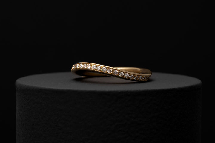 DIAMOND PAVE BAND | YELLOW GOLD