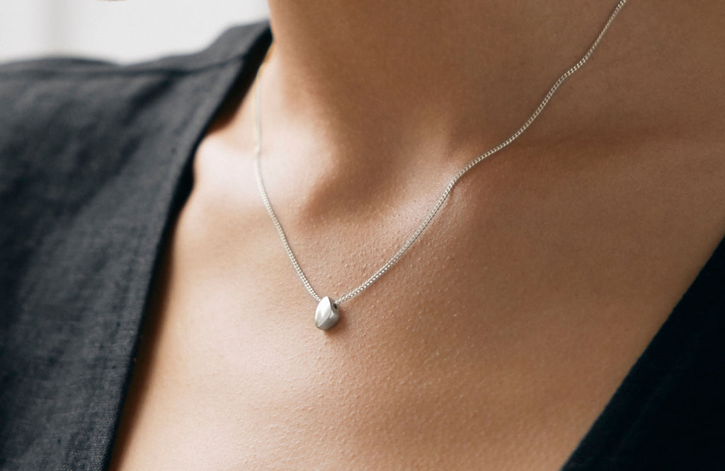 PEBBLE NECKLACE - STERLING SILVER